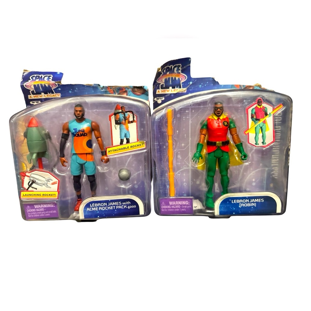 Space Jam Action Figures Set - Lebron James New damaged box